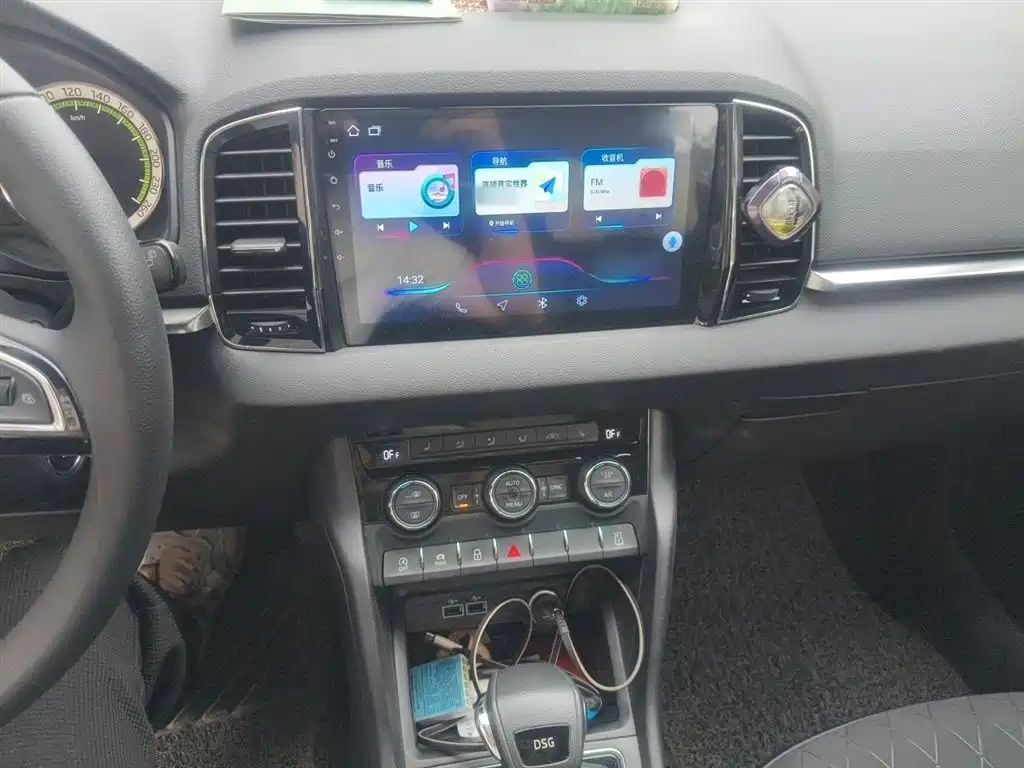 Karoq TSI280 Luxury CN-V