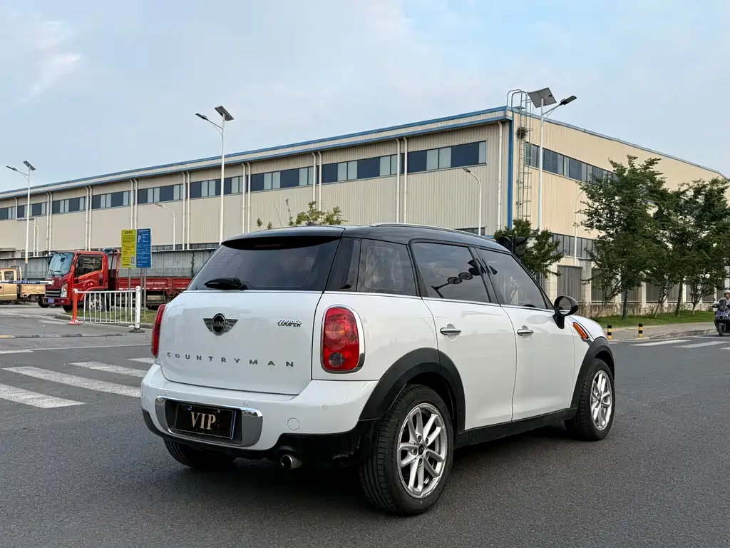 MINI COUNTRYMAN MINI COUNTRYMAN 2015款 1.6 T COOPER S ALL4 极致暗夜版