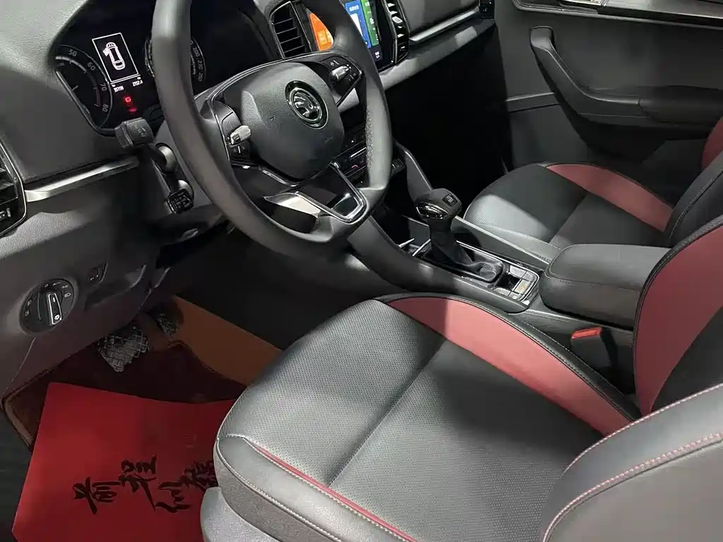 Karoq 柯珞克 2022款 TSI280 尊贵版