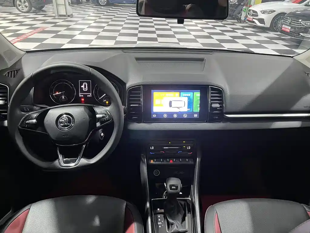 Karoq 柯珞克 2022款 TSI280 尊贵版