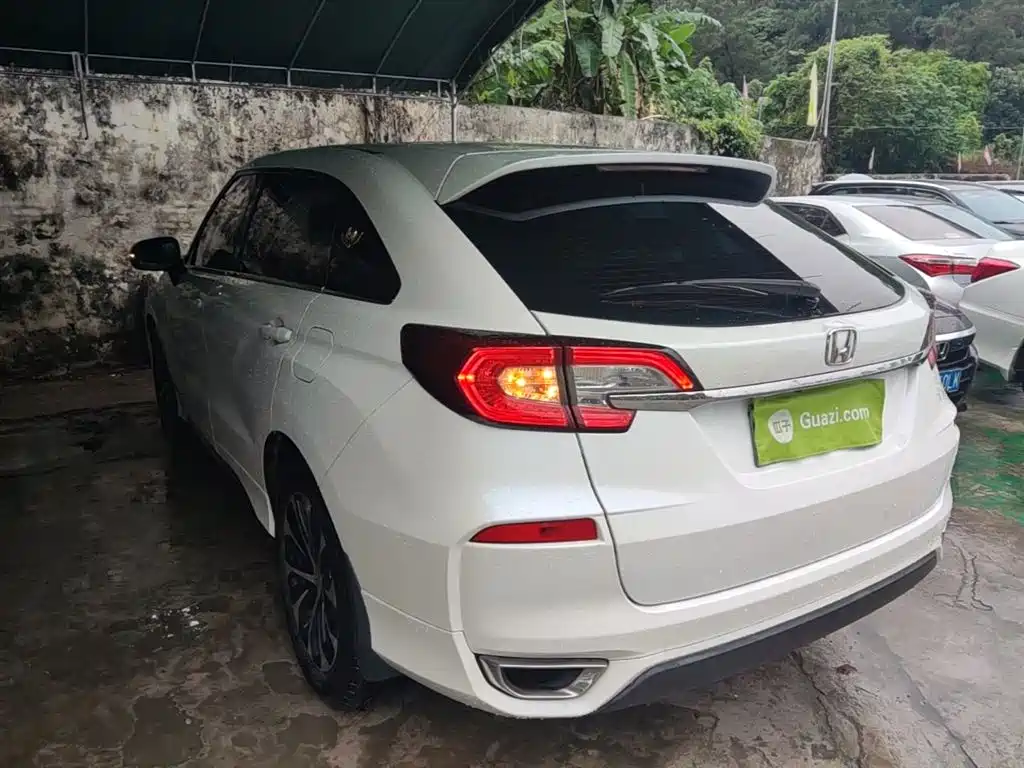 Avancier 240 TURBO 2 WD Luxury