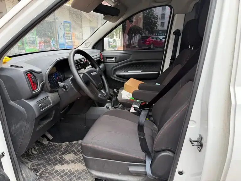 Dongfeng Fengguang 380 风光380 2022款 1.5 L 精典型厢车 2座