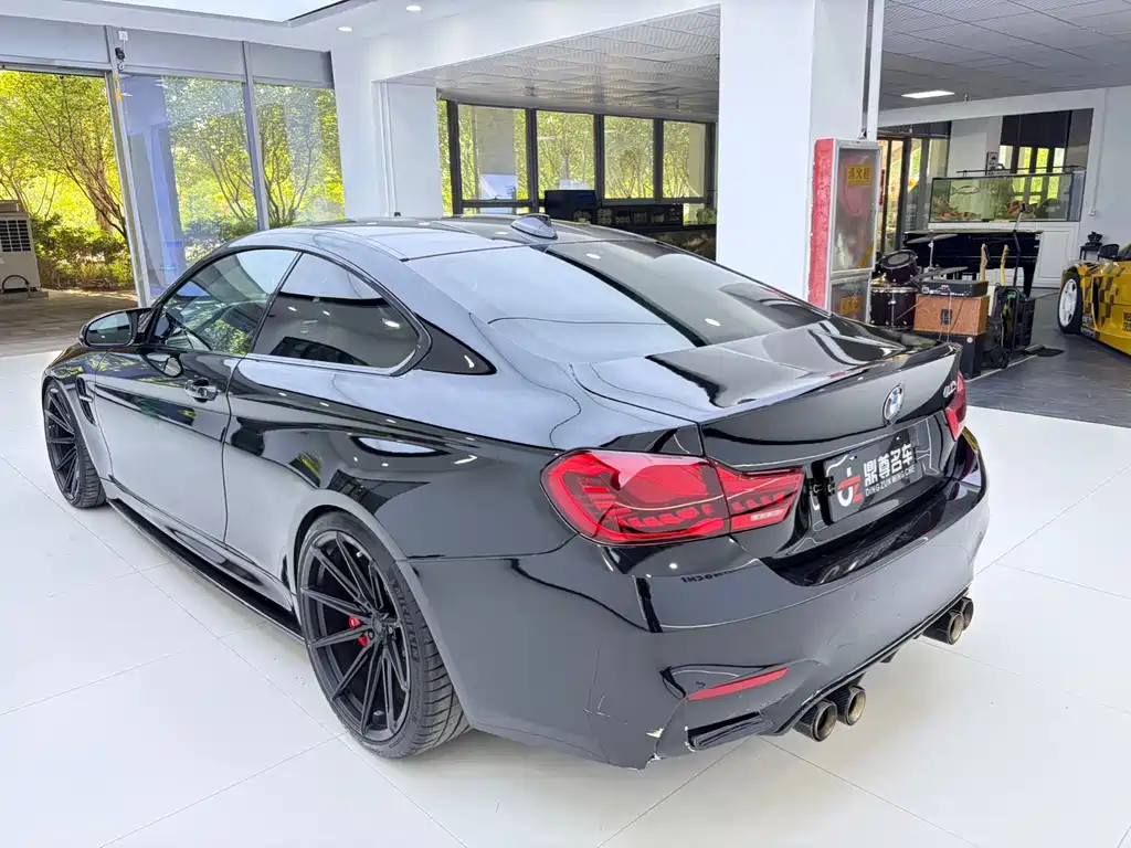BMW M4 宝马M4 2017款 M4双门轿跑车 MT