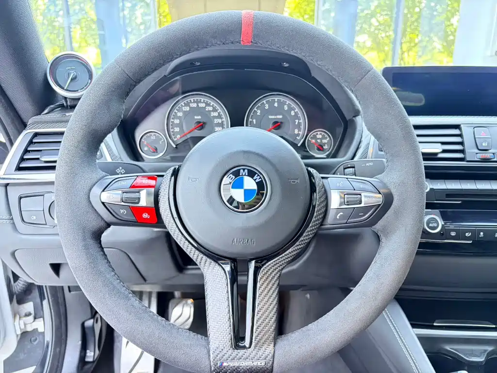 BMW M4 宝马M4 2017款 M4双门轿跑车 MT