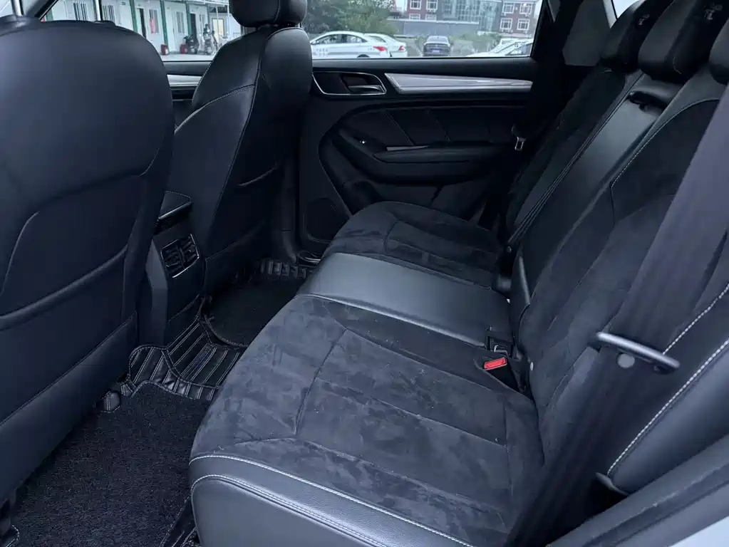 Roewe RX5 NEV eRX5 50 T Hybrid Connected Honor Supreme Flagship