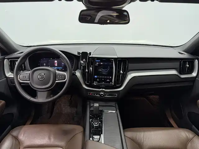 Volvo XC60 B5 4 WD Smart Ease Luxury