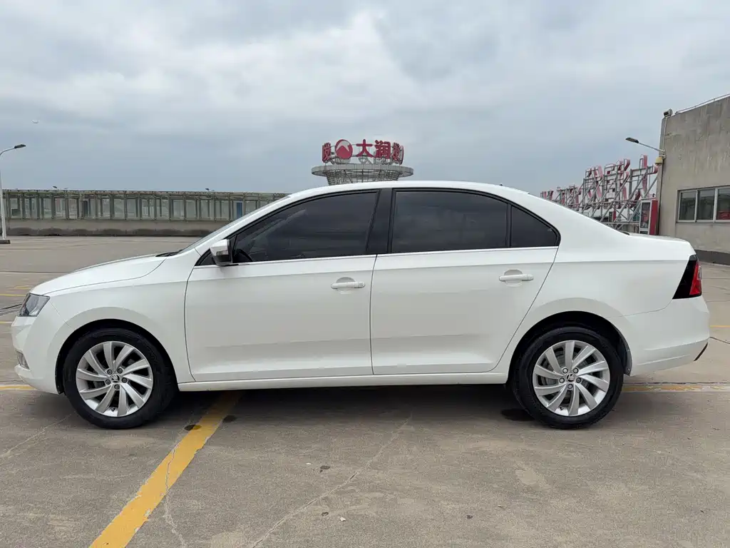Rapid 1.6 L Auto Comfort