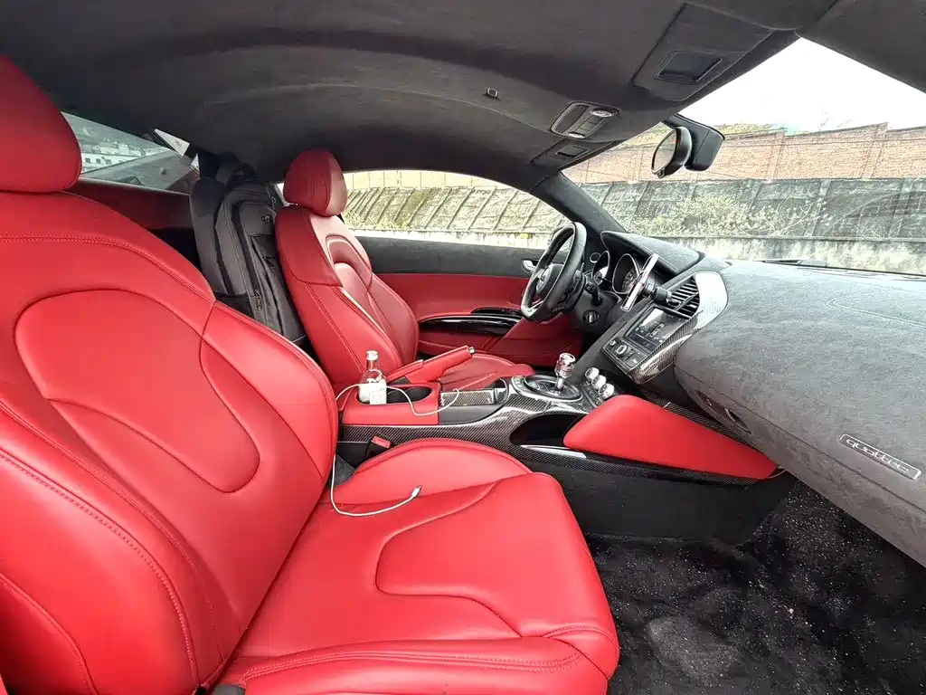 Audi R8 4.2 FSI quattro