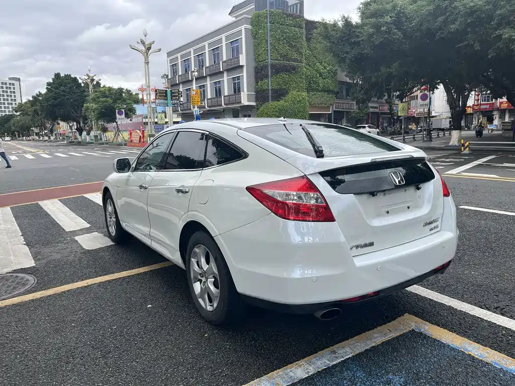Crosstour 2.4 L Luxury