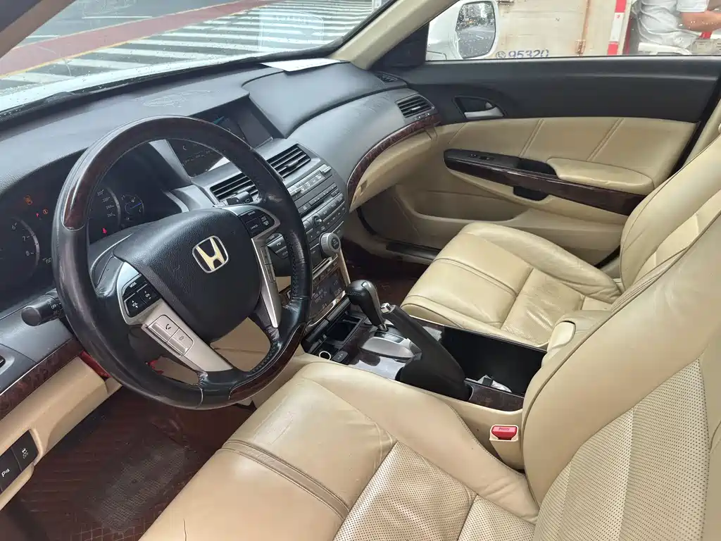Crosstour 2.4 L Luxury