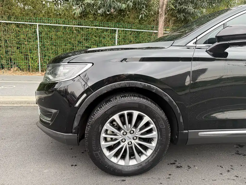Lincoln MKX 2.0 T 4 WD Graceful