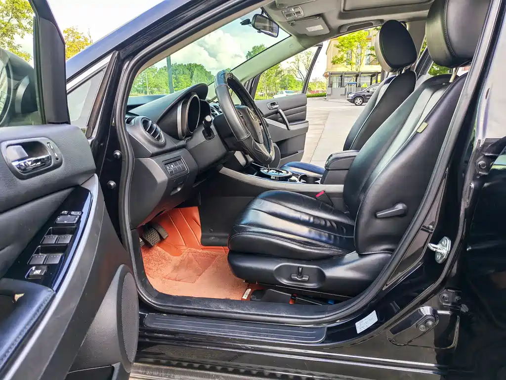 Mazda CX-7 2.5 L 2 WD Luxury
