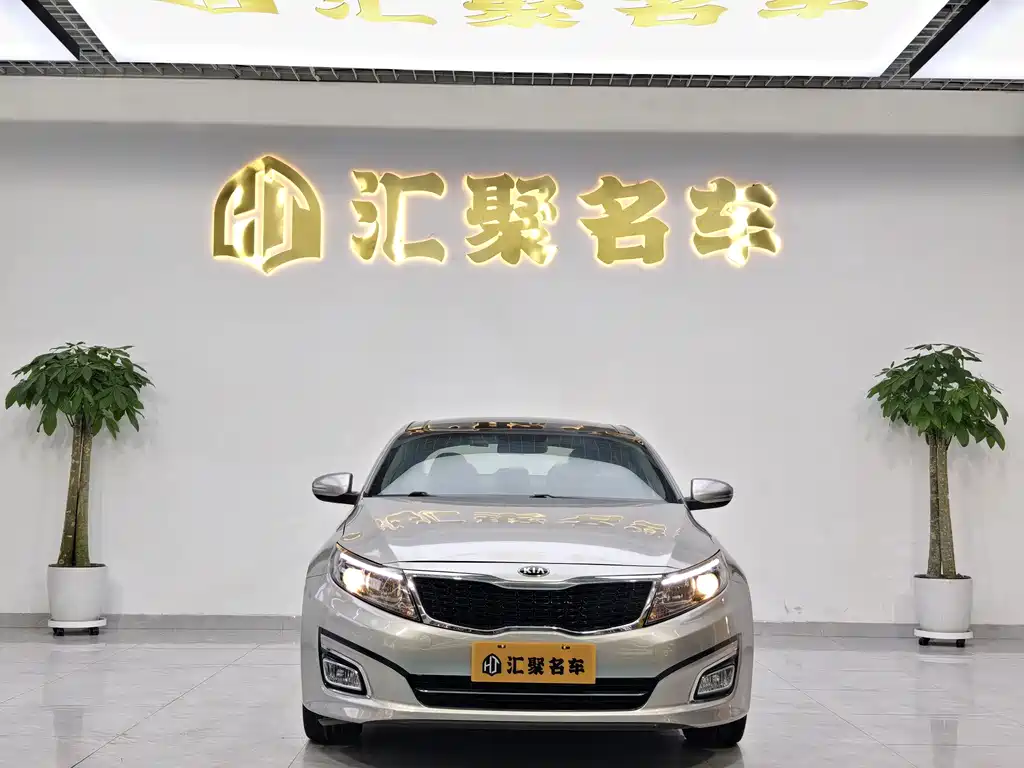Kia K5 2.0 L Auto Luxury