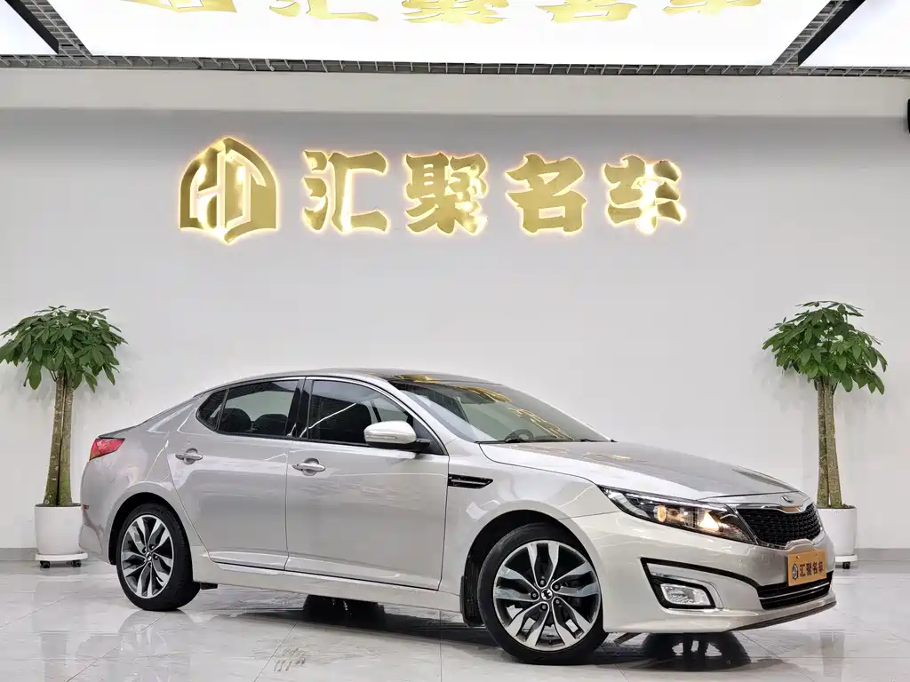 Kia K5 2.0 L Auto Luxury