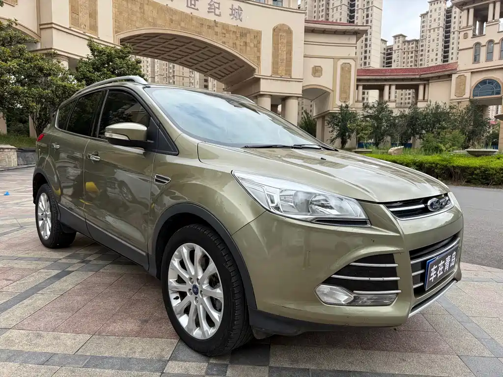 Kuga 1.6 L GTDi 4 WD Elite