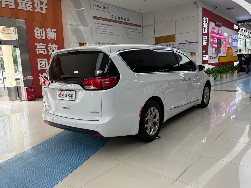 Pacifica (Import) 3.6 L Premium