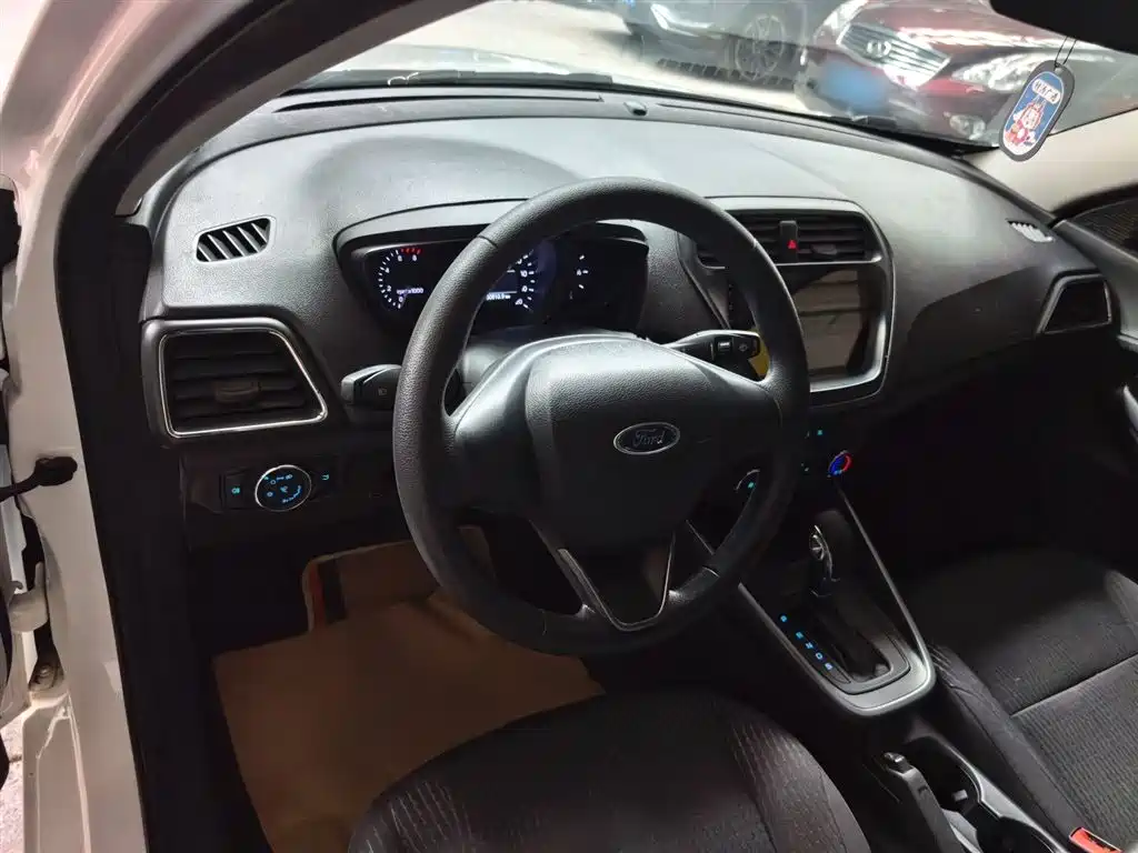 Escort Facelift 1.5 L Auto Quality Enjoyment( ) CN-VI