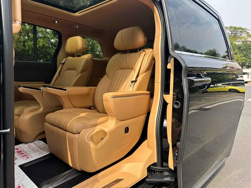 Voyah Dreamer PHEV 4 WD Flagship Kunpeng