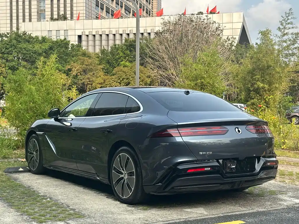 Denza Z9 1100 km 4 WD Max