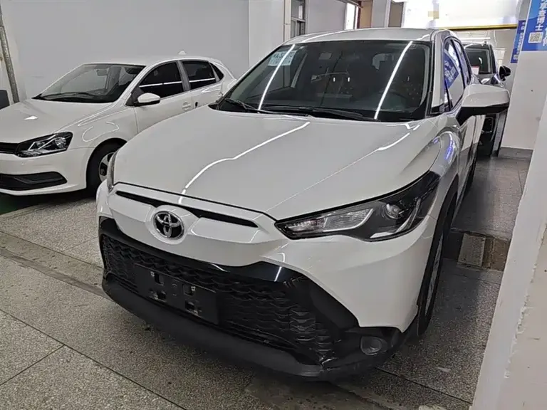 Toyota Frontlander 2.0 L CVT Elite