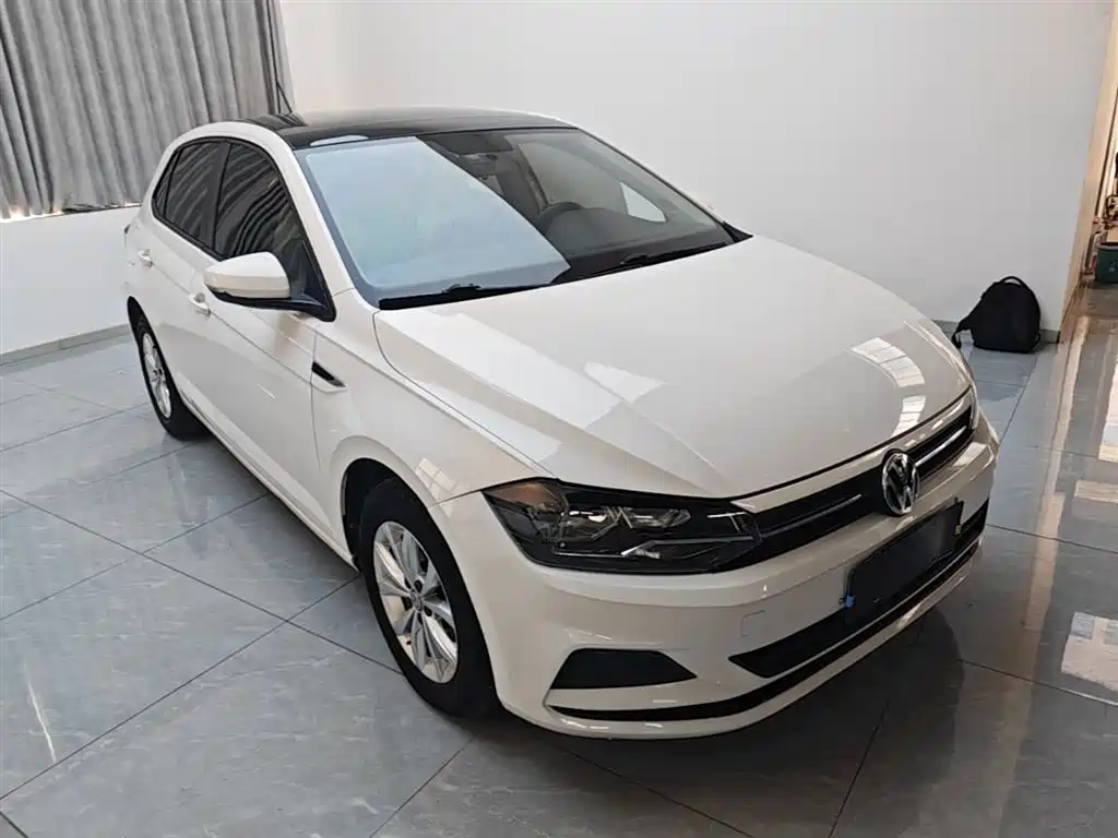 Polo Plus 1.5 L Auto Colorful Tech