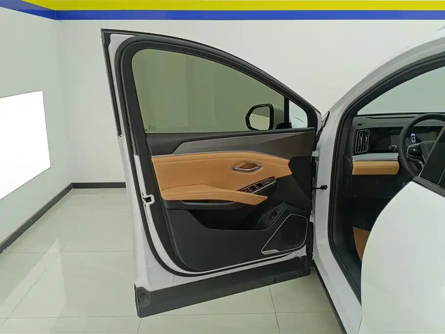 Song L DM-i 112 km Transcend
