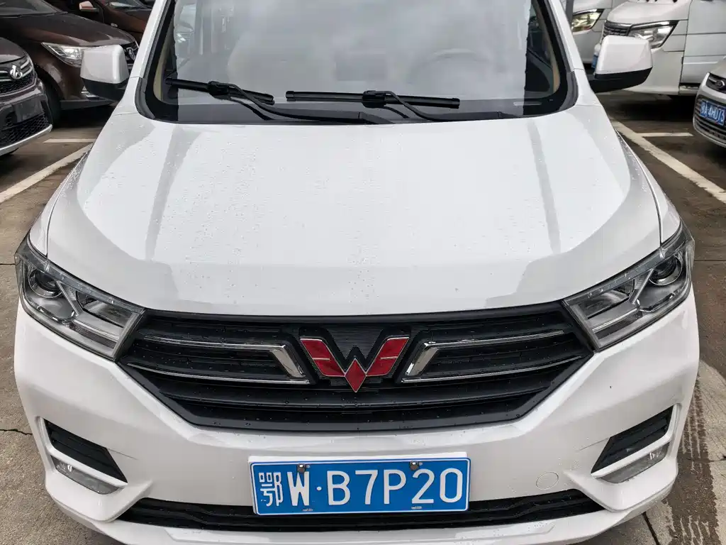 Wuling Hongguang Facelift 1.5 L S Comfort Electric Assist LAR