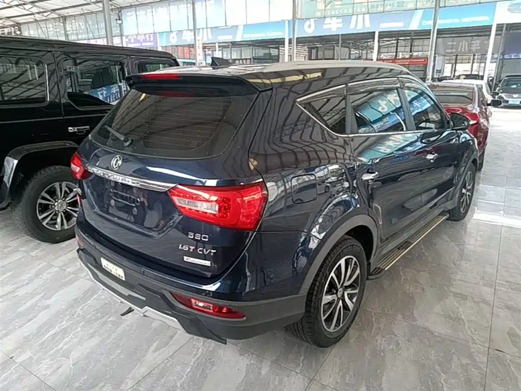 Fengguang 580 1.5 T CVT Luxury