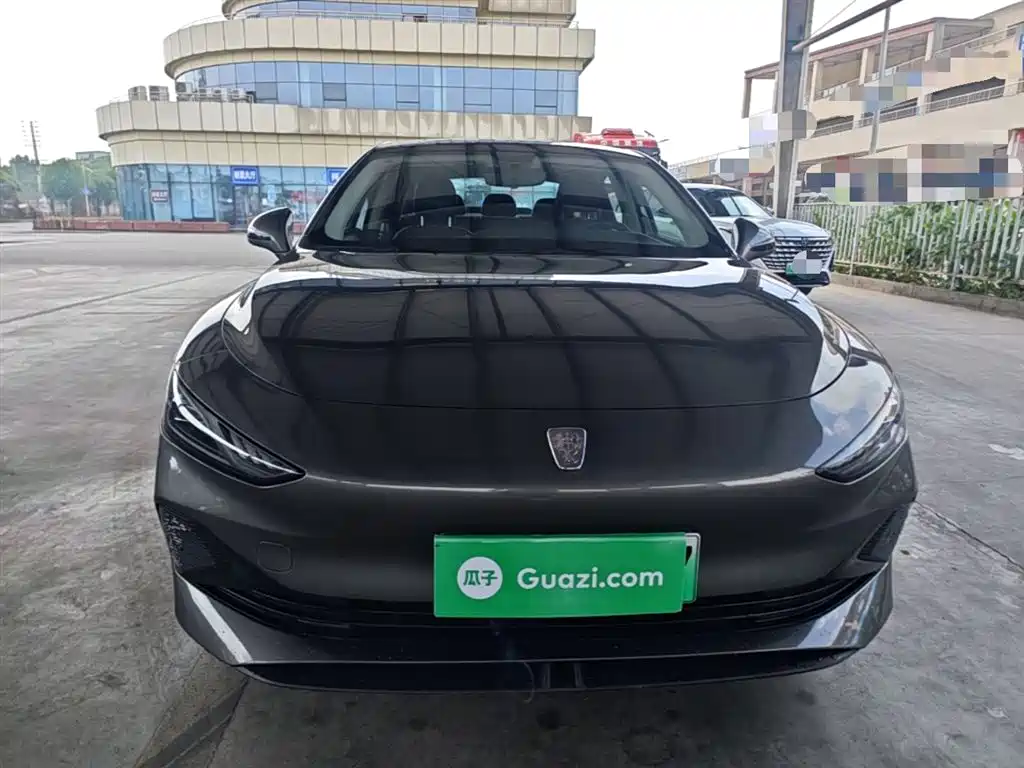 Roewe D7 DMH 125 km Transcend
