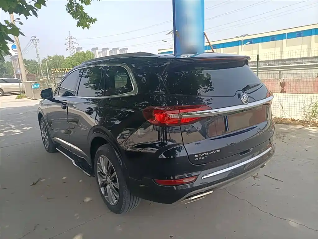 Enclave 652 T 2 WD Distinguished 7-seat