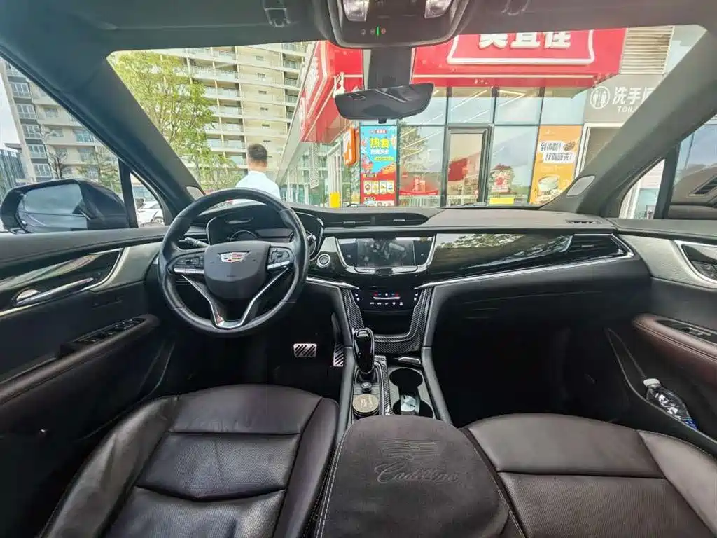 Cadillac XT6 2.0 T 7-seat 4 WD Luxury