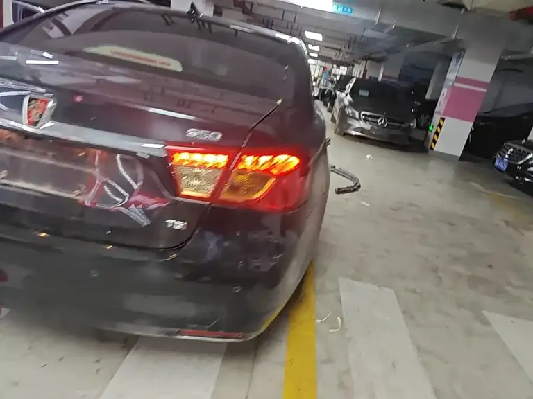 Roewe 950 荣威950 2015款 1.8 T 豪华版