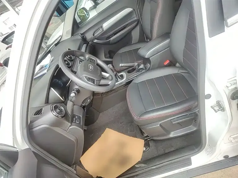 Cowin X3 凯翼X3 2019款 1.5 L 手动智享版