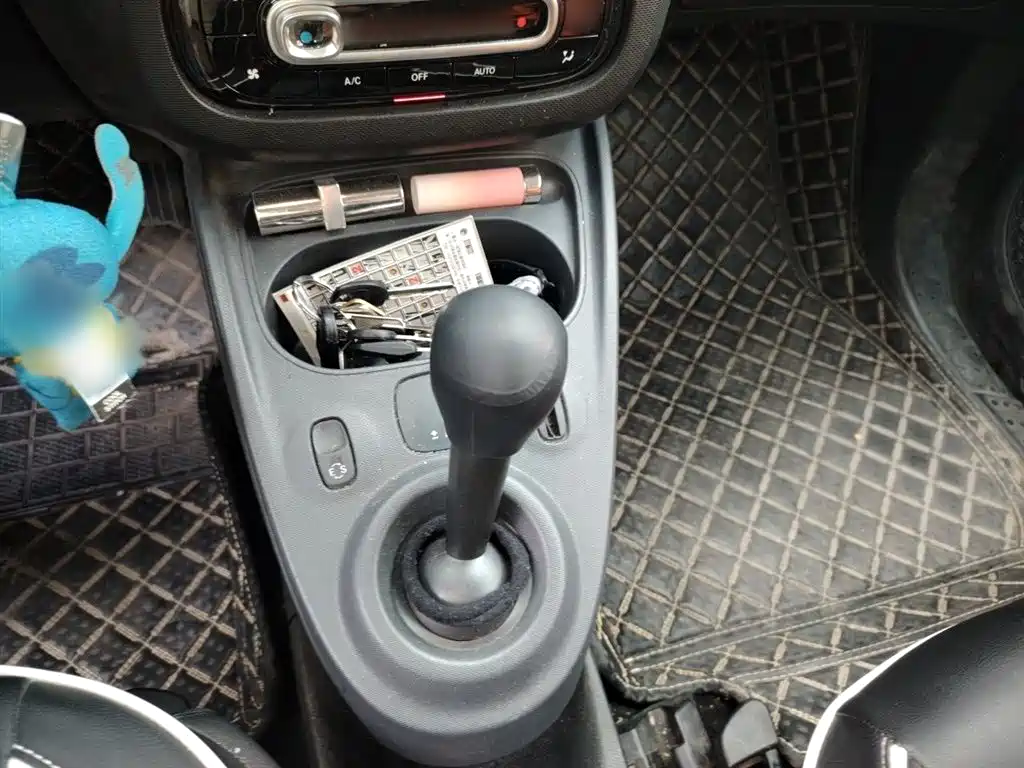 smart forfour 1.0 L 52 kW Agile