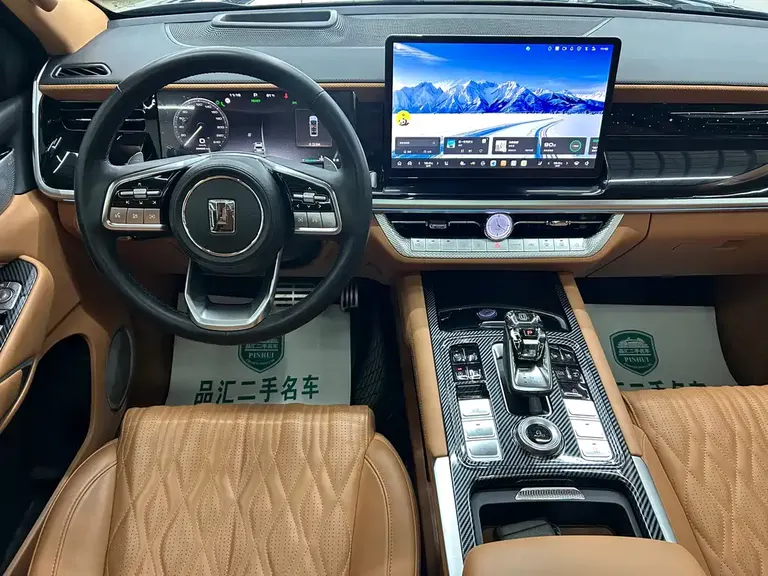 Tank 500 3.0 T Sport Realm 5-seat