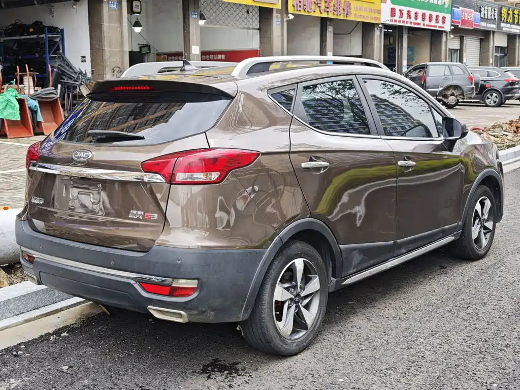 Refine S3 1.5 L Manual Luxury Smart