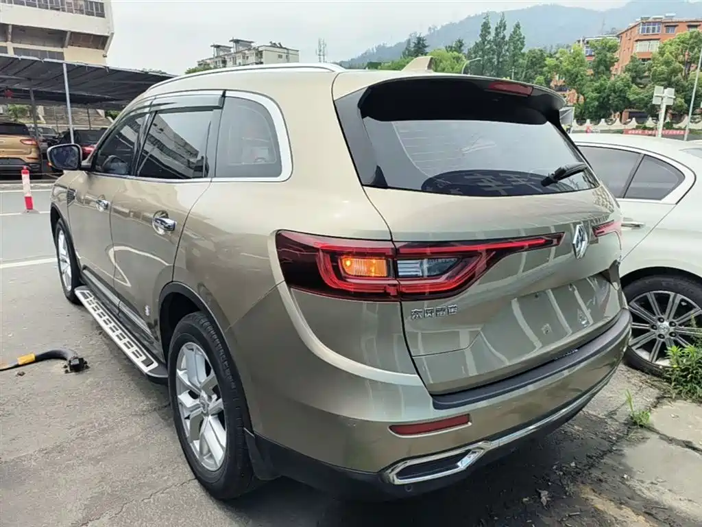 Koleos 科雷傲 2017款 2.5 L 两驱尊贵版