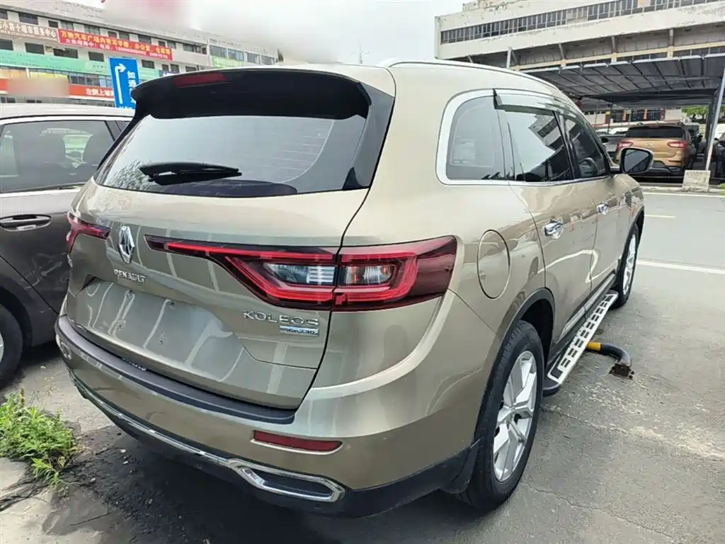 Koleos 科雷傲 2017款 2.5 L 两驱尊贵版