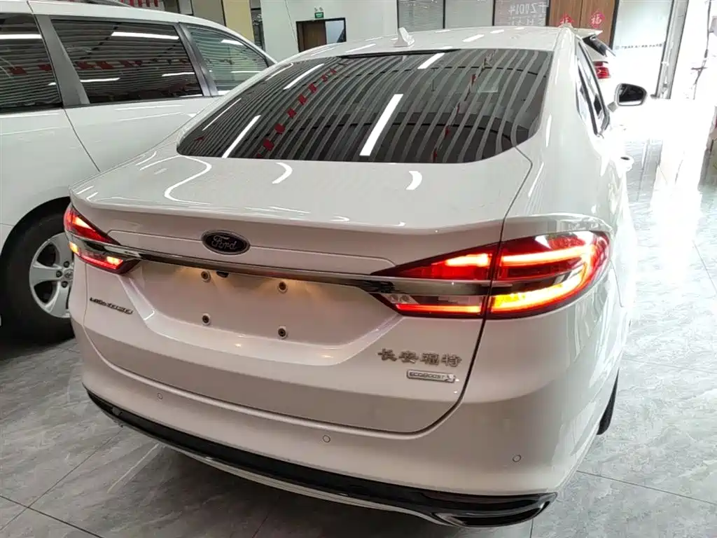 Mondeo Facelift EcoBoost 180 Luxury
