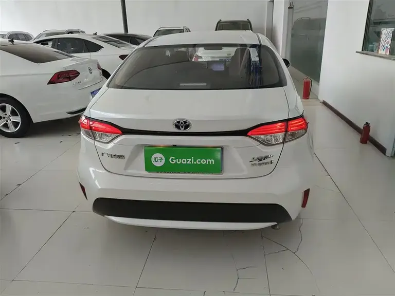 Toyota Levin Dual Engine 1.8 H E-CVT Luxury