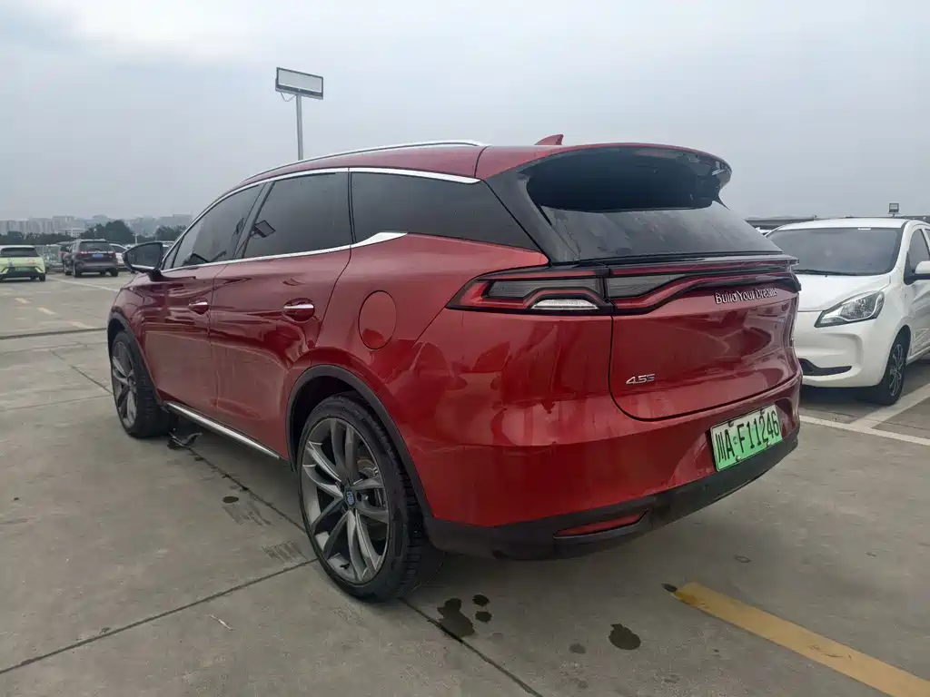 Tang NEV DM 2.0 T Full-time 4 WD Connected Genesis 7-seat CN-VI
