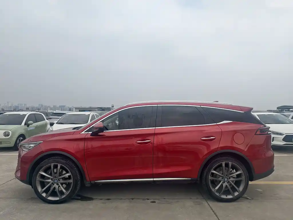 Tang NEV DM 2.0 T Full-time 4 WD Connected Genesis 7-seat CN-VI