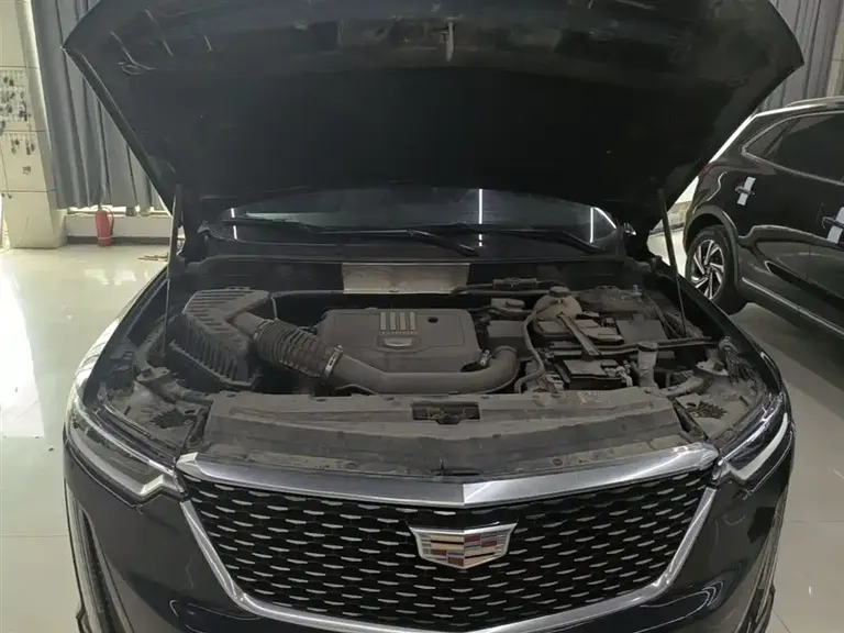 Cadillac XT6 凯迪拉克XT6 2022款 2.0 T 七座四驱豪华型标准版
