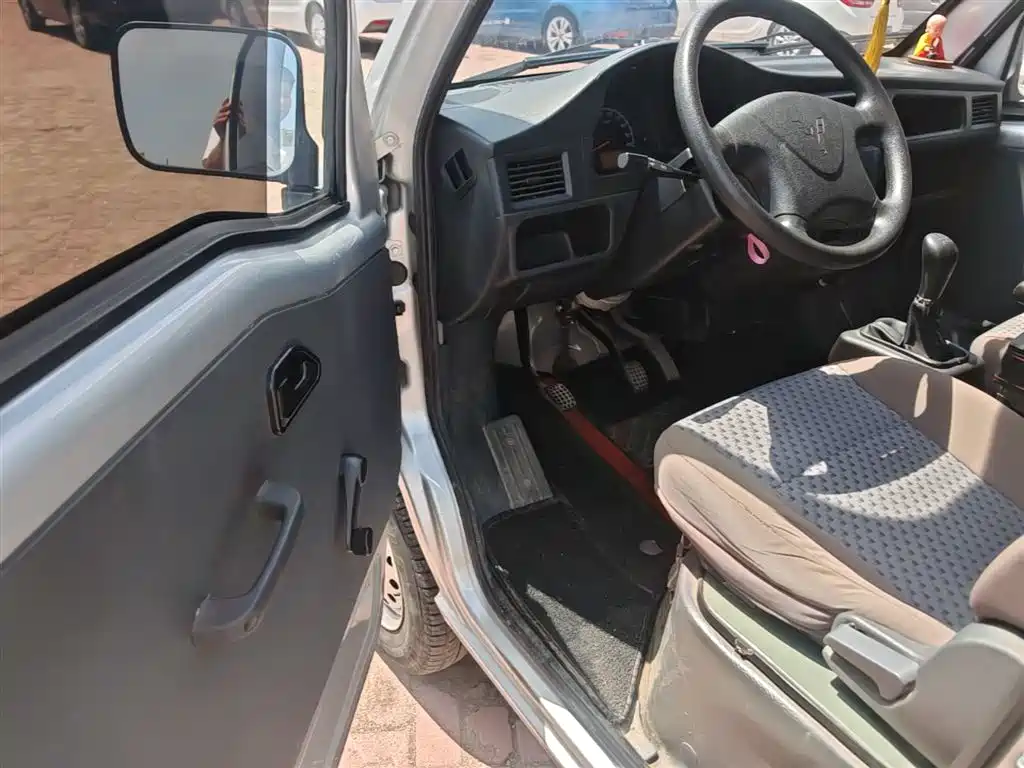 Wuling Zhiguang 1.2 L Van Transport Utility CN-VI 2-seat LSI