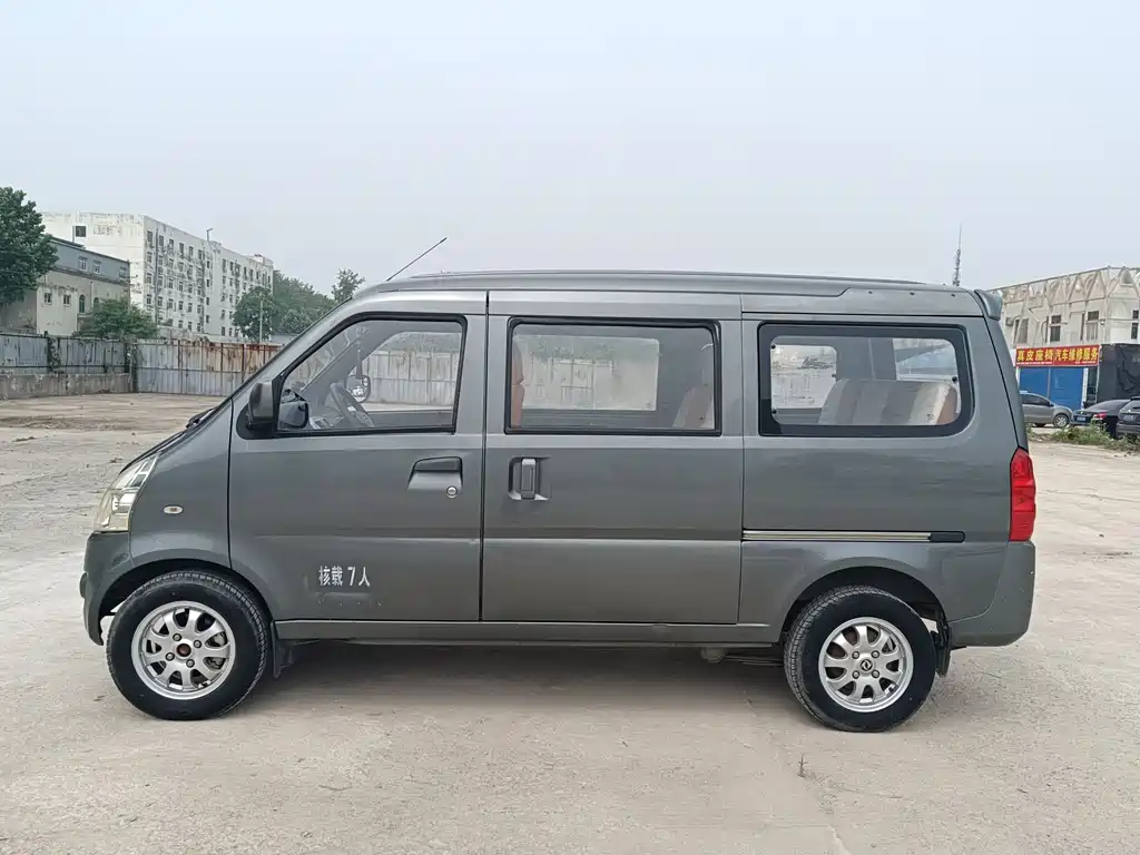Fujia 福家 2011款 1.3 L-6400 A豪华型