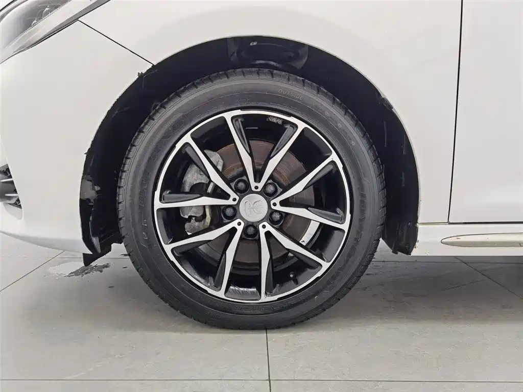 Song MAX 1.5 T Auto Connected Elite 7-seat
