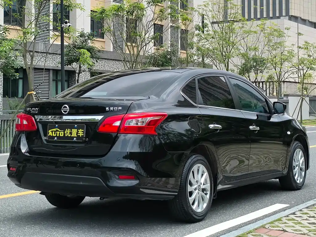 Sylphy Facelift Classic 1.6 XE CVT Comfort