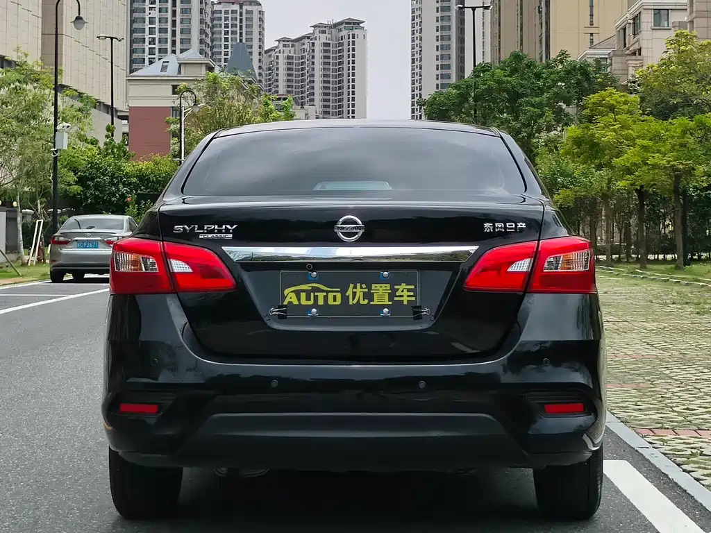 Sylphy Facelift Classic 1.6 XE CVT Comfort
