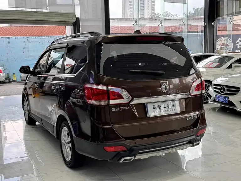 Baojun 730 1.5 L Manual Comfort 7-seat