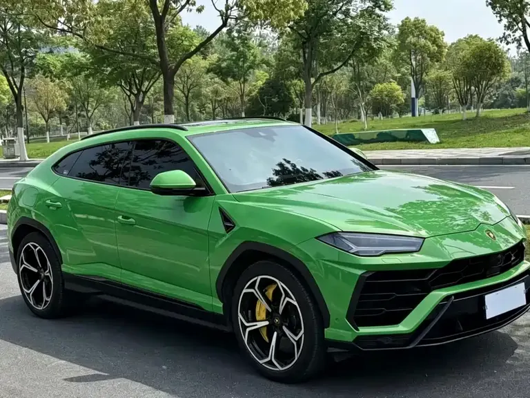 Lamborghini Urus 4.0 T V8